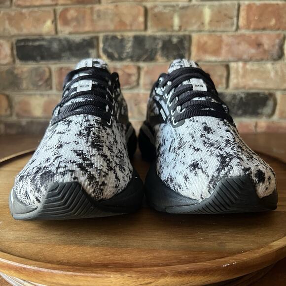 Brooks Adrenaline GTS 23 Supportive Women's Size 8 Oreo Running Sneakers Shoes - Picture 10 of 16